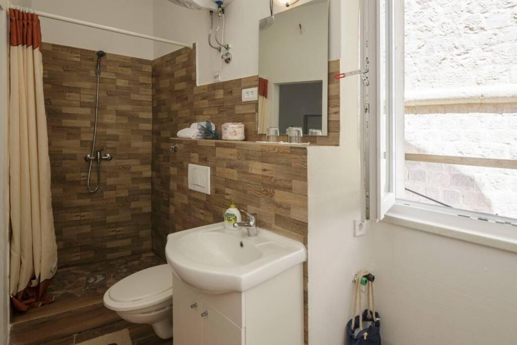 Apartment Esa Комижа Экстерьер фото