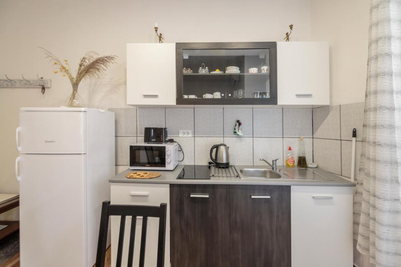 Apartment Esa Комижа Экстерьер фото
